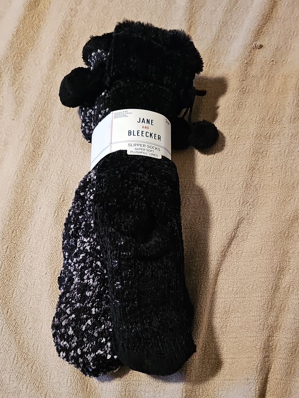 Jane and Bleecker Black Plush Pom-Pom Slipper Socks Size 4-10
